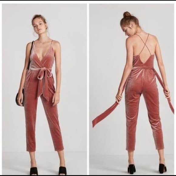 Express Velvet Jumpsuit 2 Pink Plunge Neckline Wrap Tie Cropped - Picture 2 of 4